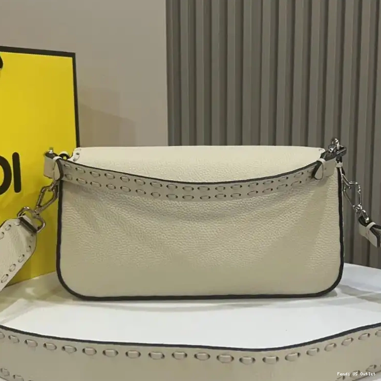 Cheap HOT In Medium Fendi Leather Bag Cuoio Selleria Beige Baguette Romano 0608